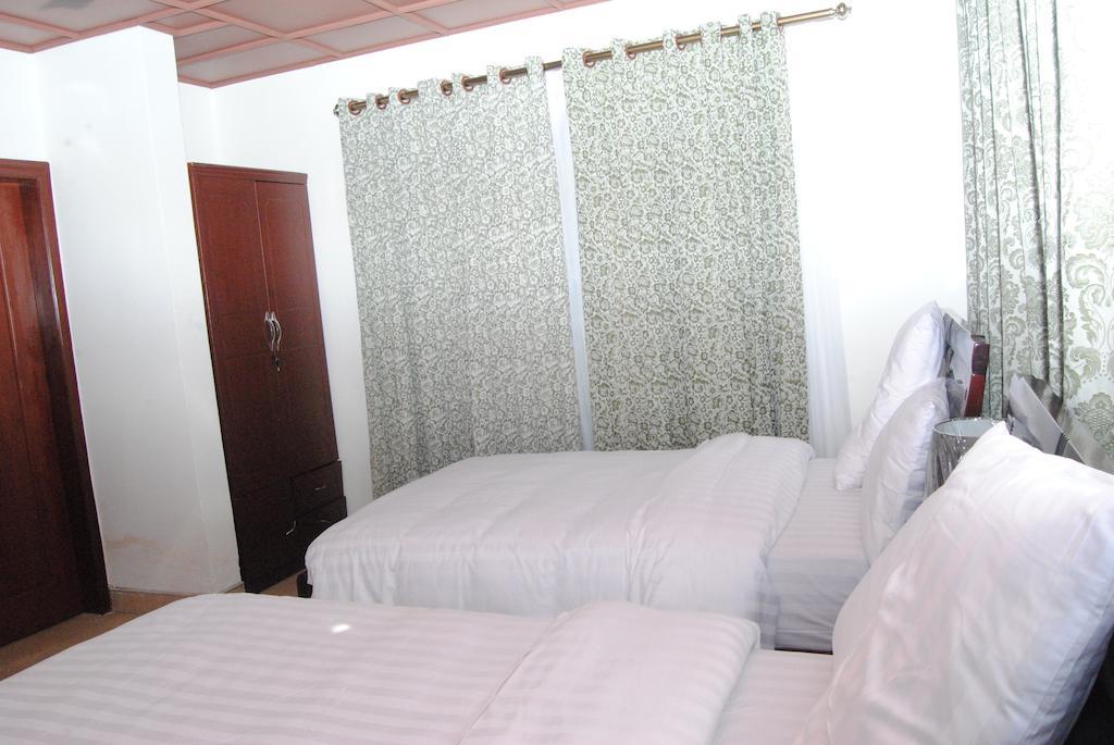 Okumah Hotel Kumasi Bilik gambar